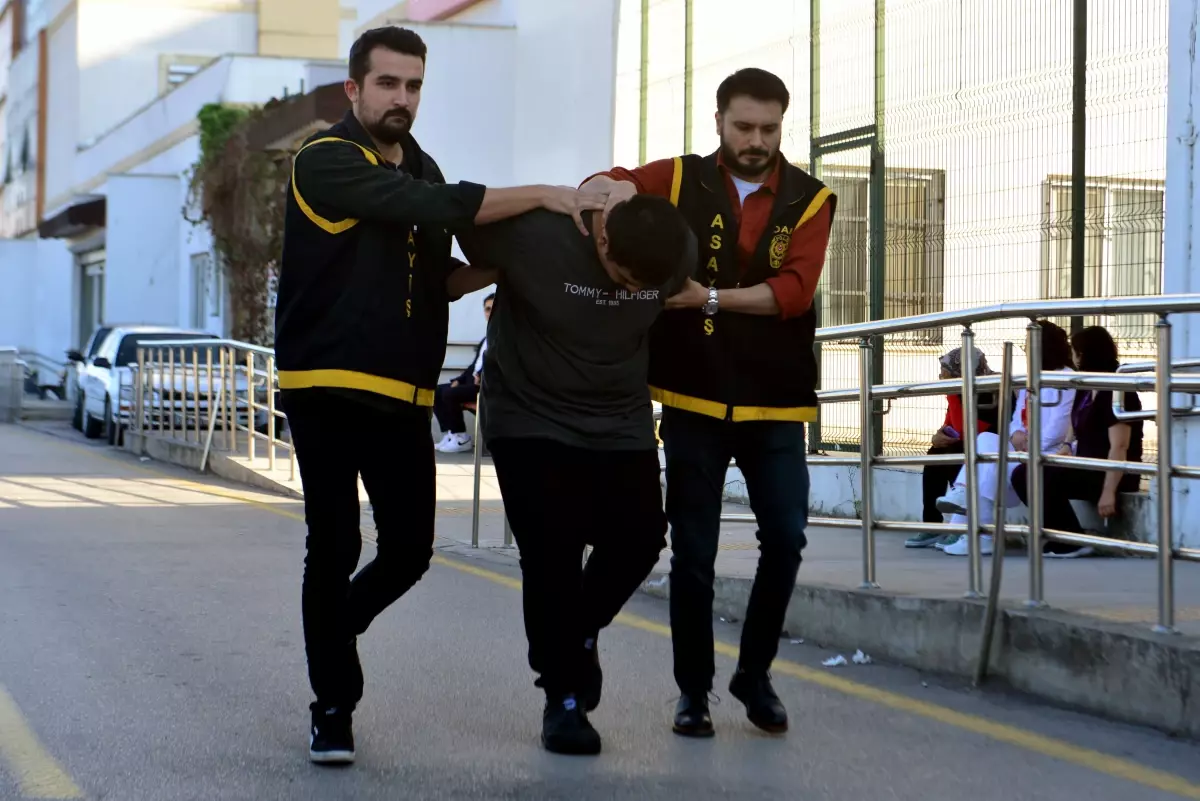 Adana\'da Bıçaklı Kavga: Bir Ölü, İki Yaralı