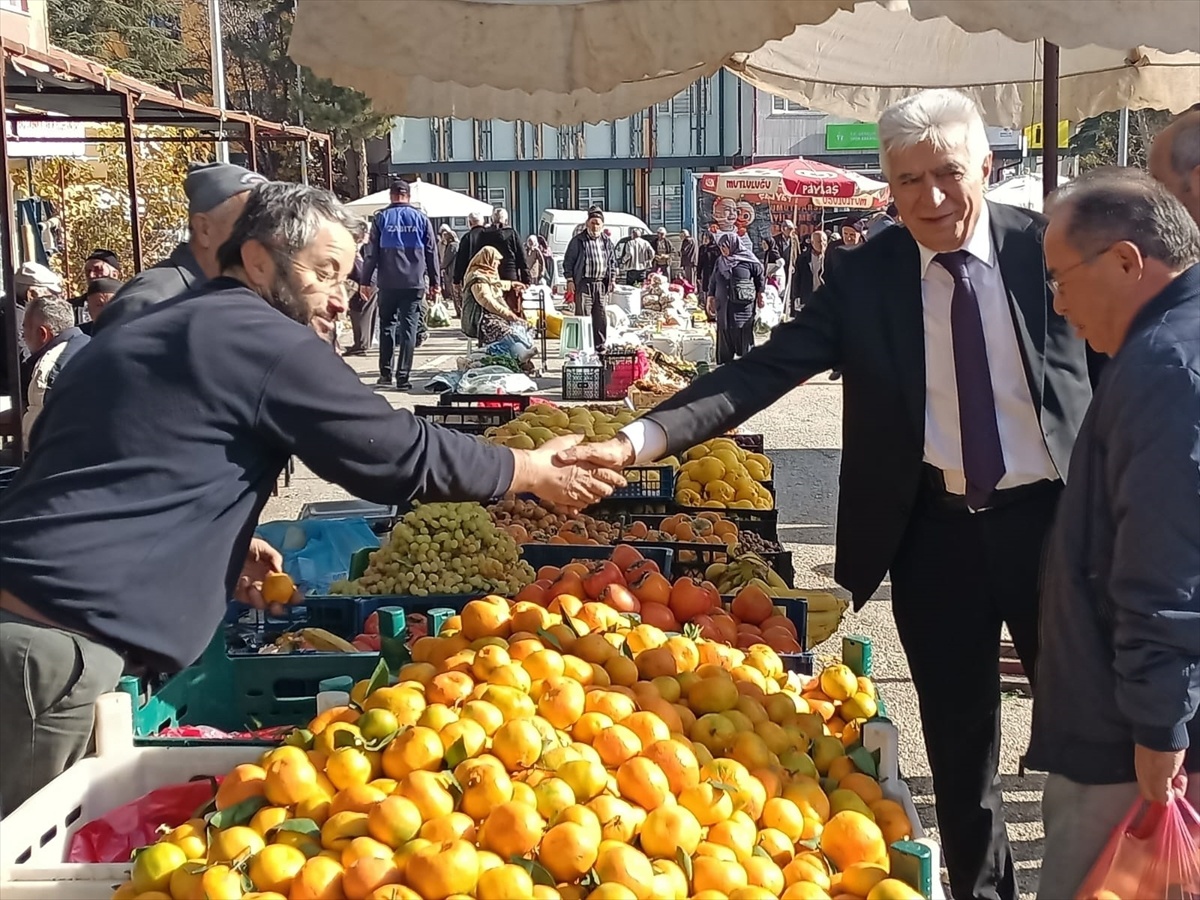 Başkan Sefer, Pazarcı Esnaflarıyla Bir Araya Geldi