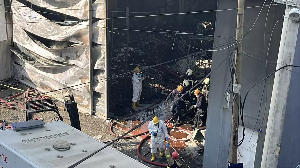 Dilovası\'nda Fabrika Yangını: 7 Ölü, Yıkım Başladı