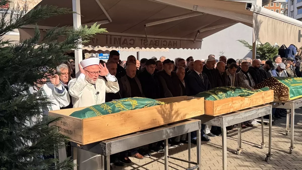 Çayeli\'nde Serender Devrilmesi: 1 Kişi Defnedildi