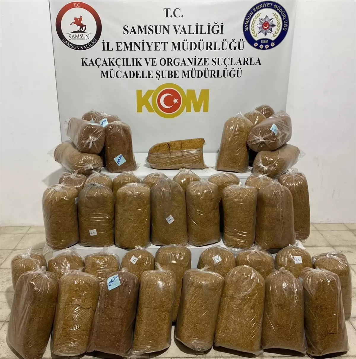 Samsun\'da Tırda 215 Kilo Kaçak Tütün Yakalandı