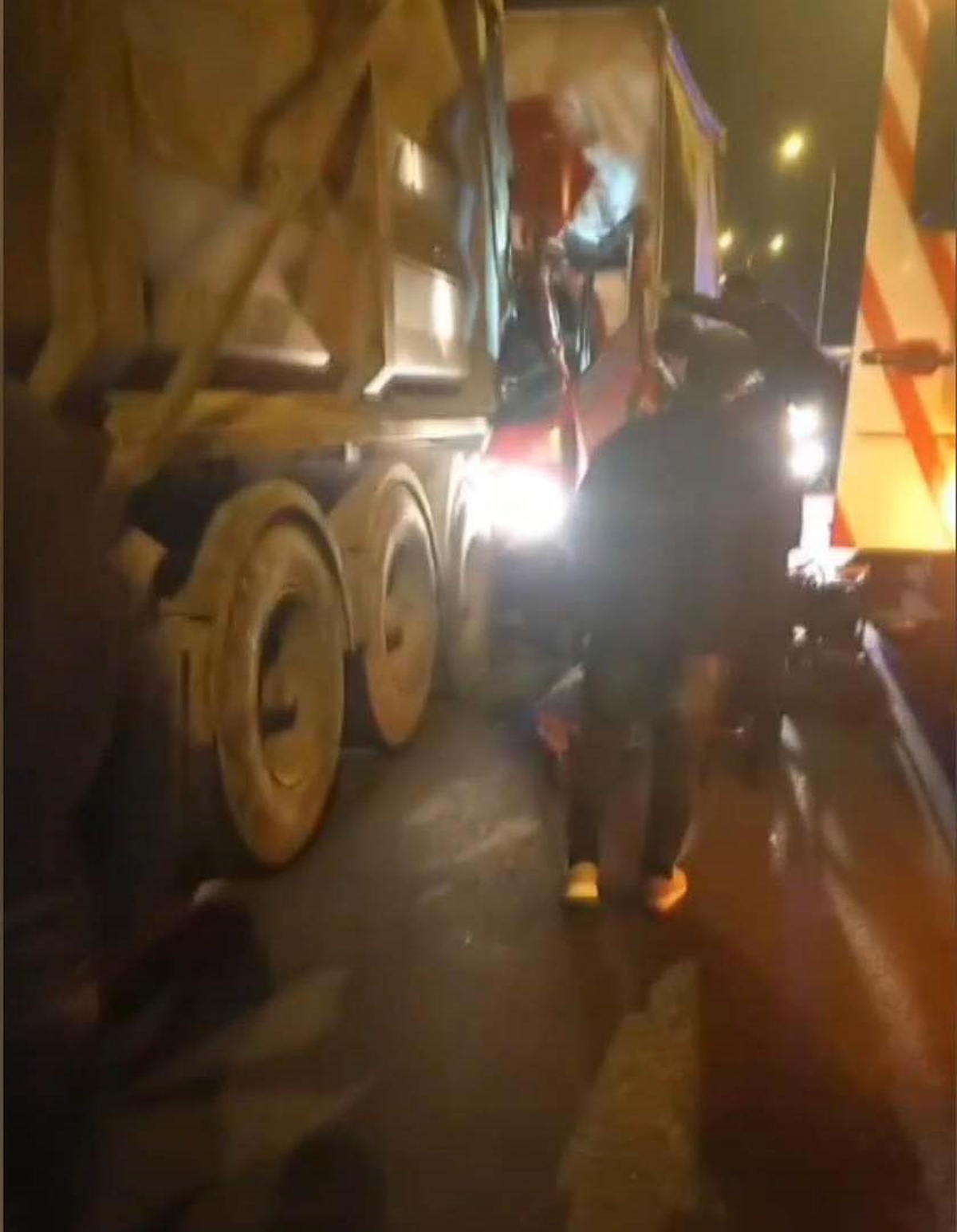 TEM Otoyolu\'nda Zincirleme Kaza: 1 Yaralı