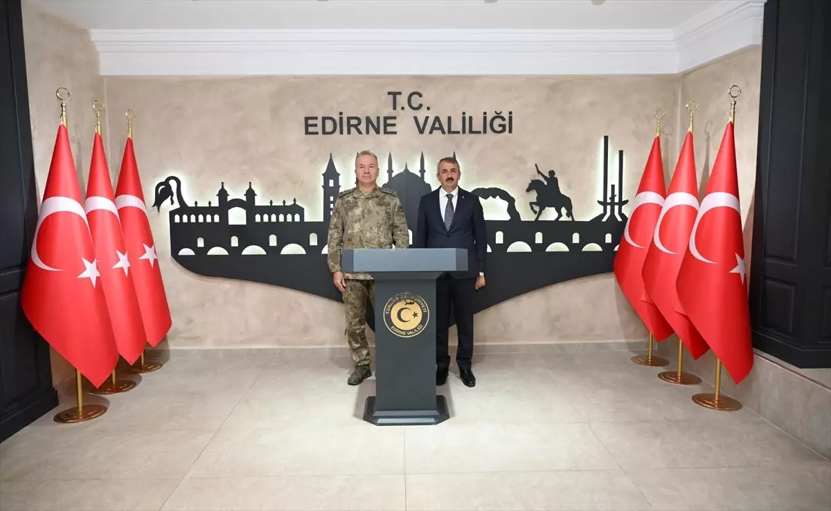 Tümgeneral Özeren\'den Vali Sezer\'e Ziyaret