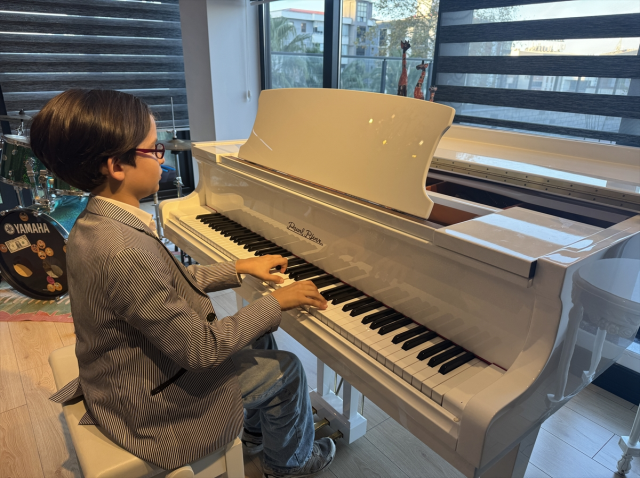 10 yaşında lise mezunu oldu: Okulu bitirmem 2 yılımı aldı