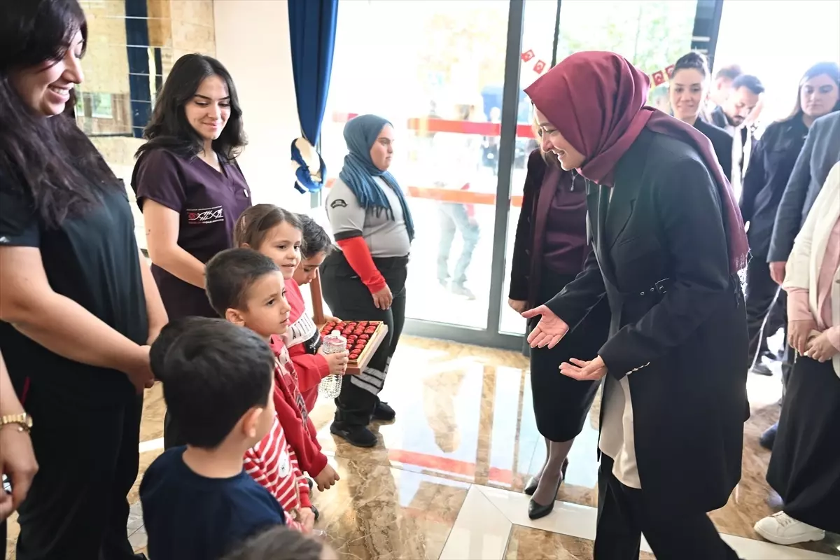 AK Parti Genel Başkan Yardımcısı Kaya, Gaziantep\'te konuştu Açıklaması