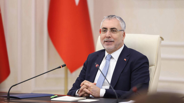 Bakan Işıkhan asgari ücret mesajı verdi, herkes kullandığı ifadenin anlamını aratıyor Bakan Işıkhan asgari ücret mesajı verdi, herkes kullandığı ifadenin anlamını aratıyor