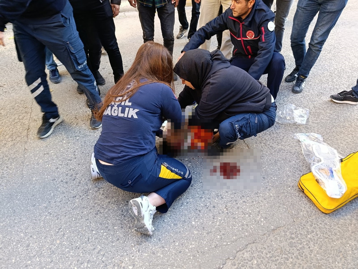 Nusaybin\'de 6 Yaşındaki Çocuğa Otomobil Çarptı