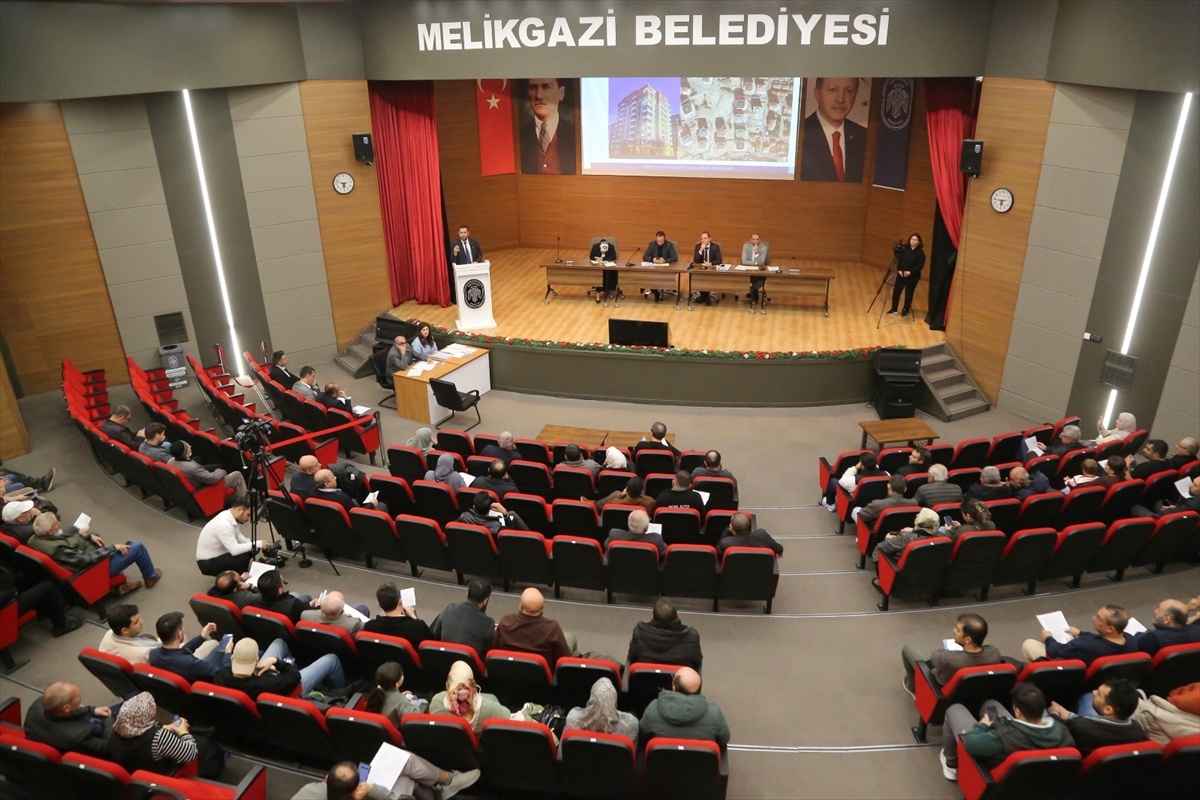 Melikgazi\'de 21 Daire için Açık İhale