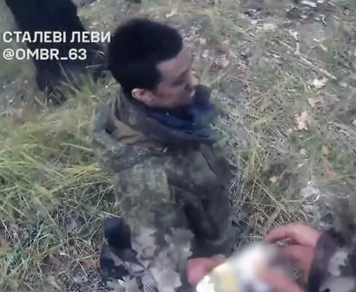 Putin\'i çıldırtacak görüntü: İşte bir Amerikalının dört Rus askerini esir aldığı anlar