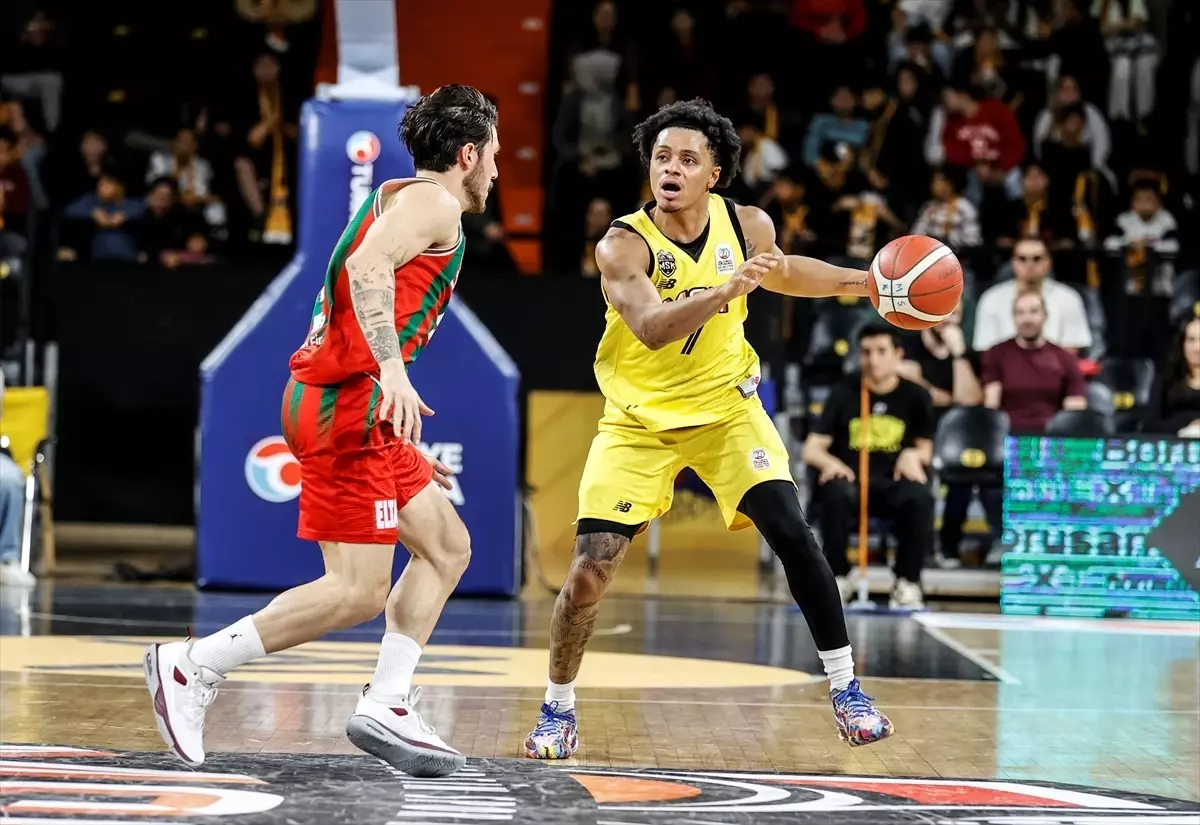 Mersin Spor, Karşıyaka\'yı 92-87 Yenerek Haftaya İyi Başladı