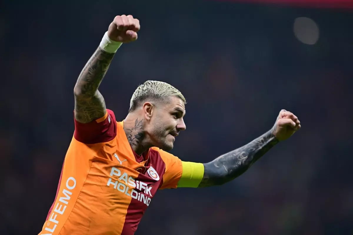 5 gol, 2 kırmızı kart! Galatasaray ikinci yarıda geri döndü