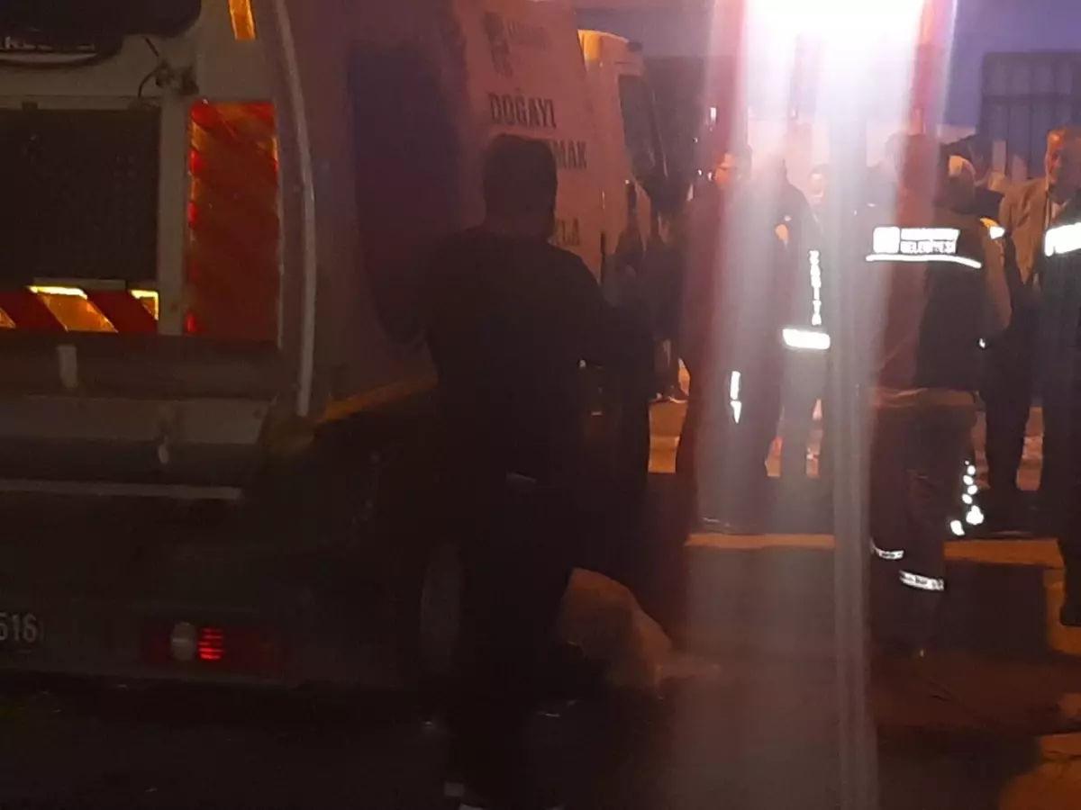 Bursa\'da Çöp Kamyonu Altında Kalan Yaşlı Adam Hayatını Kaybetti