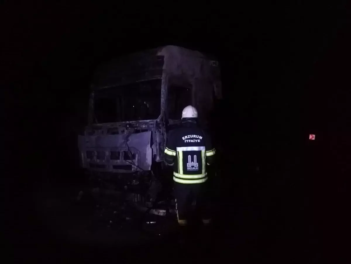 Erzurum\'da Tır Yangını