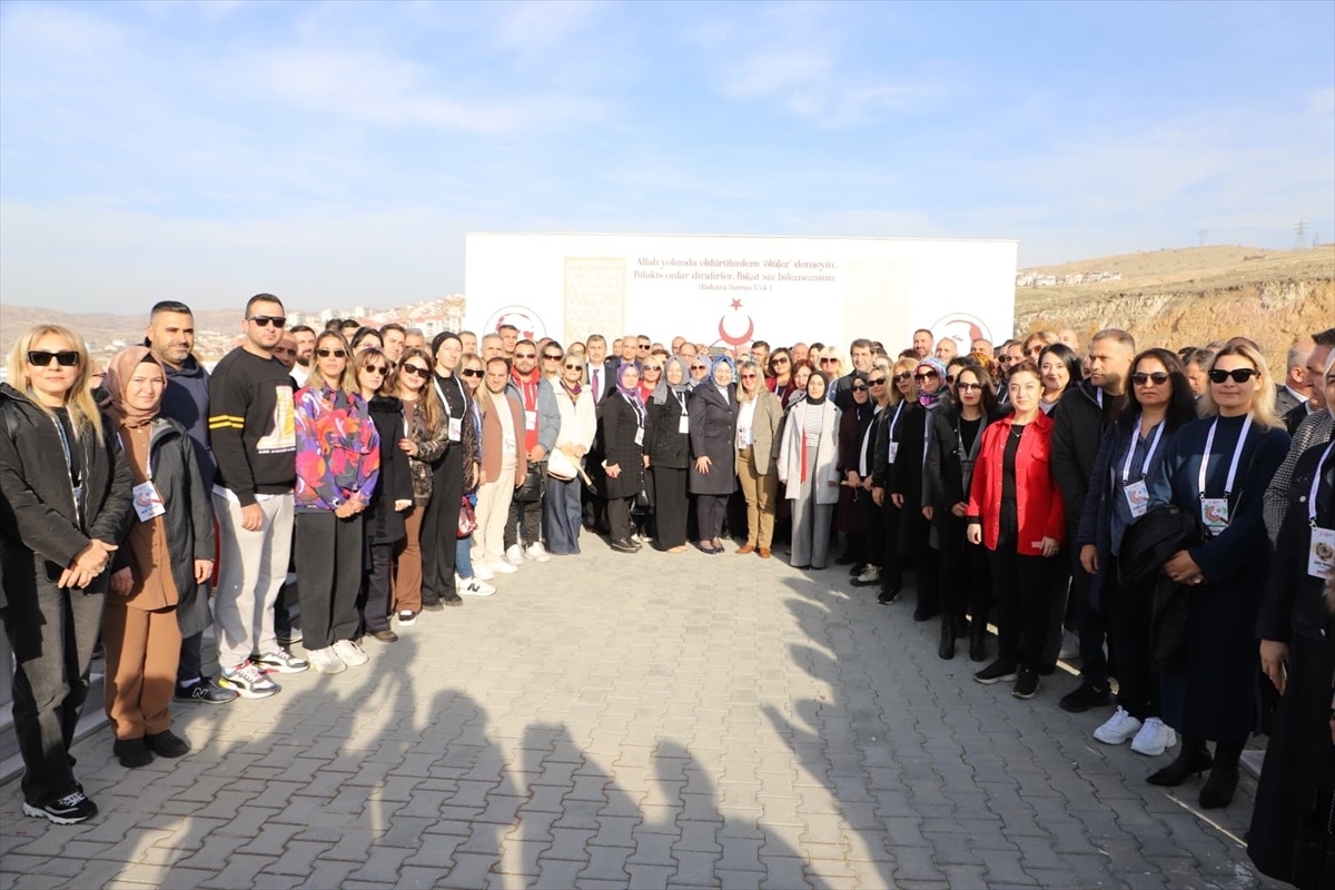MEB\'den 24 Kasım öncesi şehit öğretmenler için anma ve Fidan Dikim Töreni