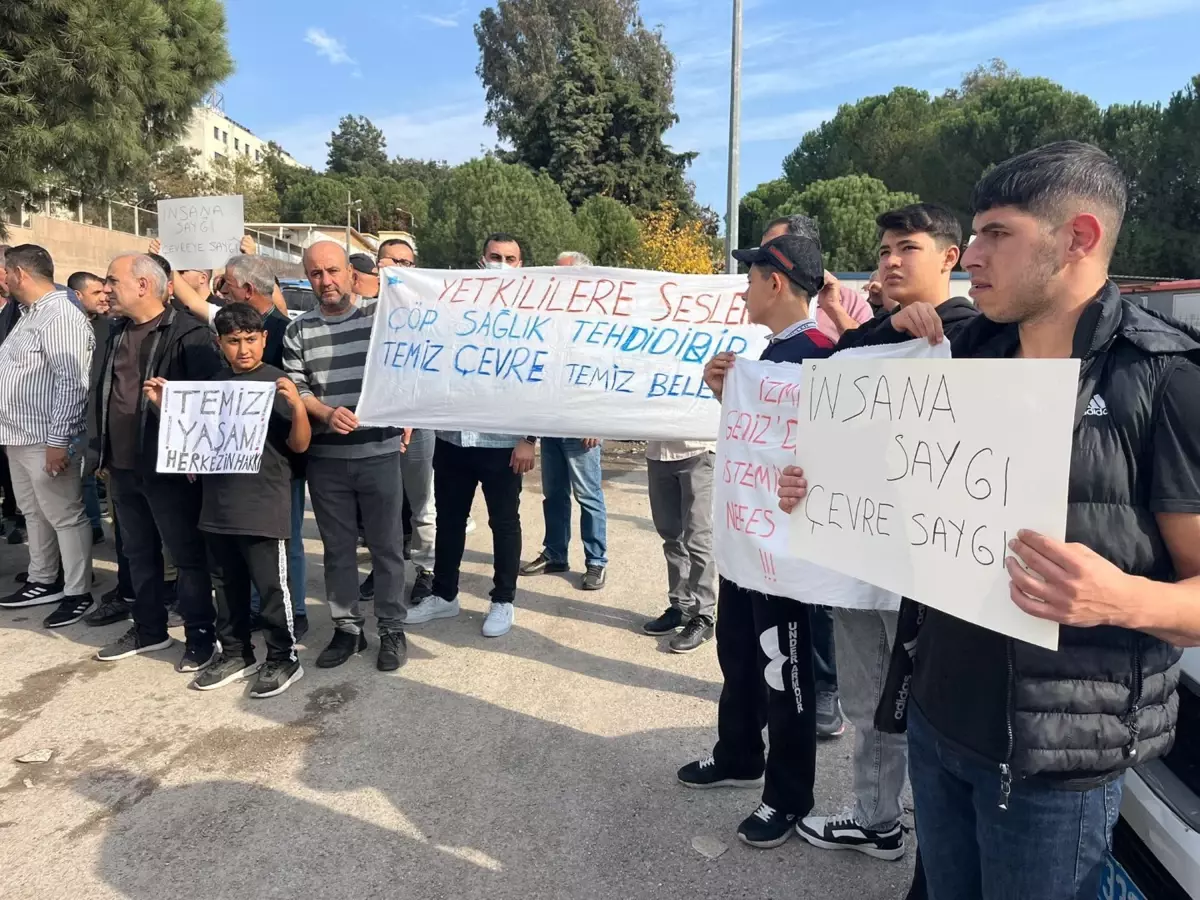 Buca\'da Çöp Protestosu