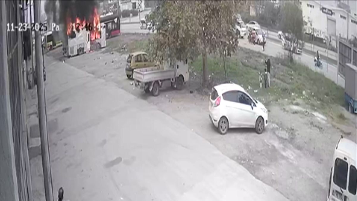 Bursa\'da Servis Otobüslerinde Yangın Güvenlik Kamerasında