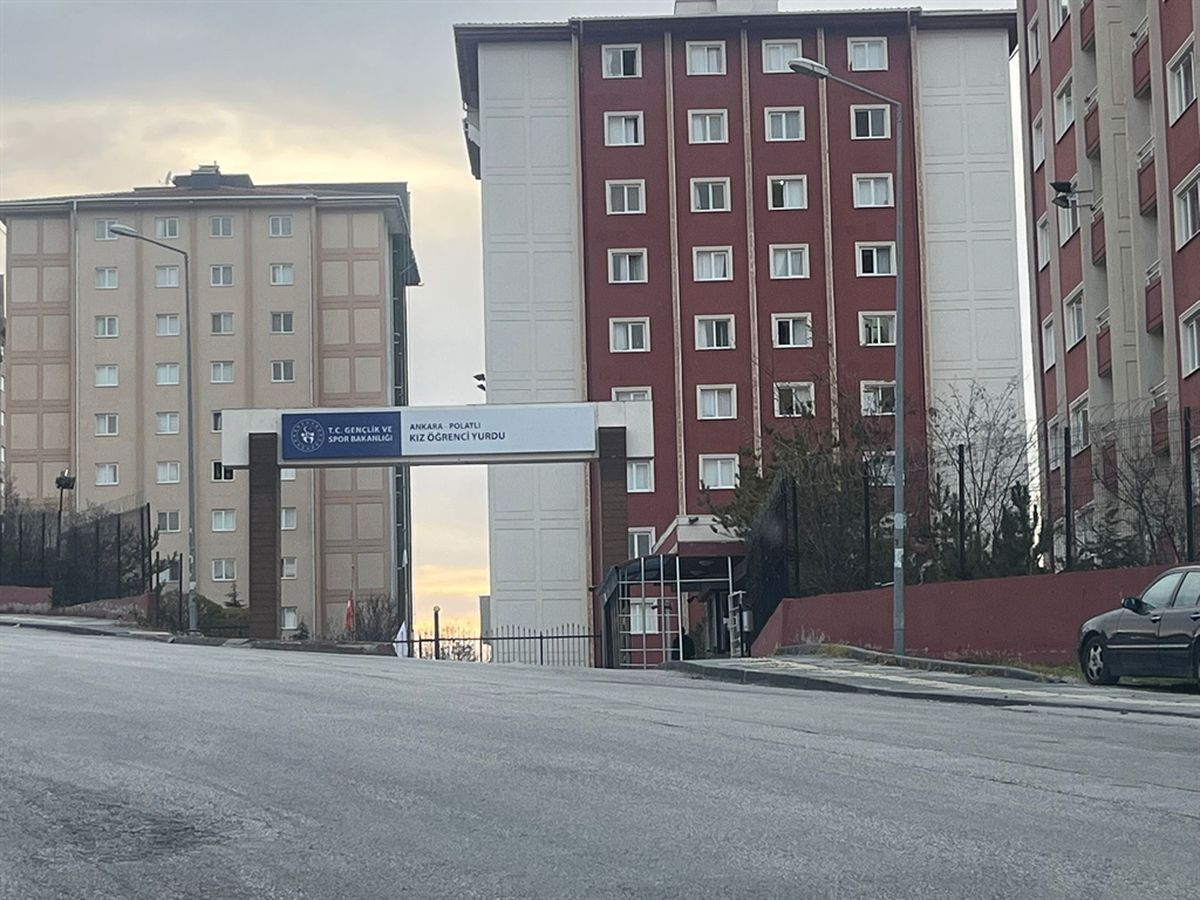 Üniversite Öğrencisi Pencereden Düştü