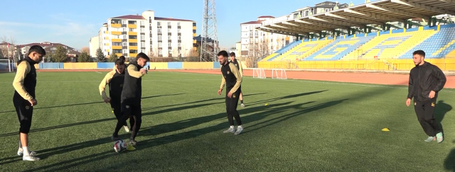 Zirveye oynuyorlardı! 17 futbolcusu ceza aldı, takımda sadece 7 kişi kaldı Zirveye oynuyorlardı! 17 futbolcusu ceza aldı, takımda sadece 7 kişi kaldı