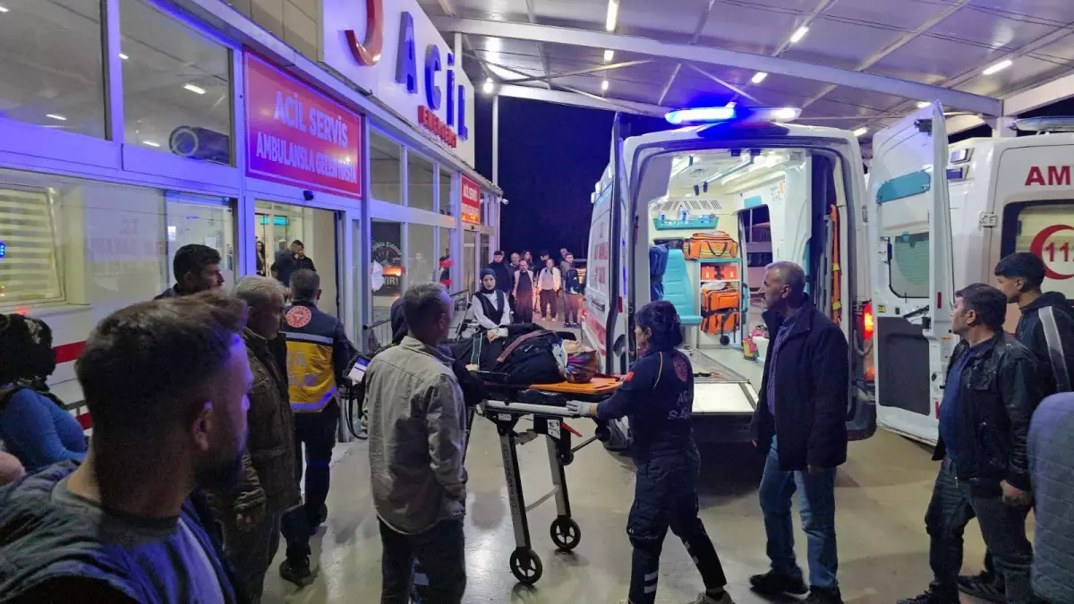 Kozan\'da Trafik Kazası: 7 Yaralı