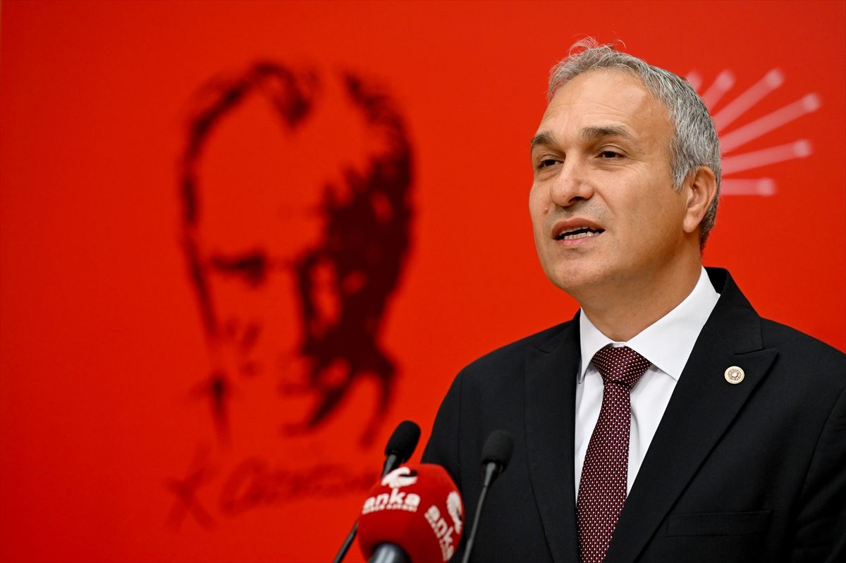 CHP\'den Öğretmenler için Yeni Kanun Müjdesi