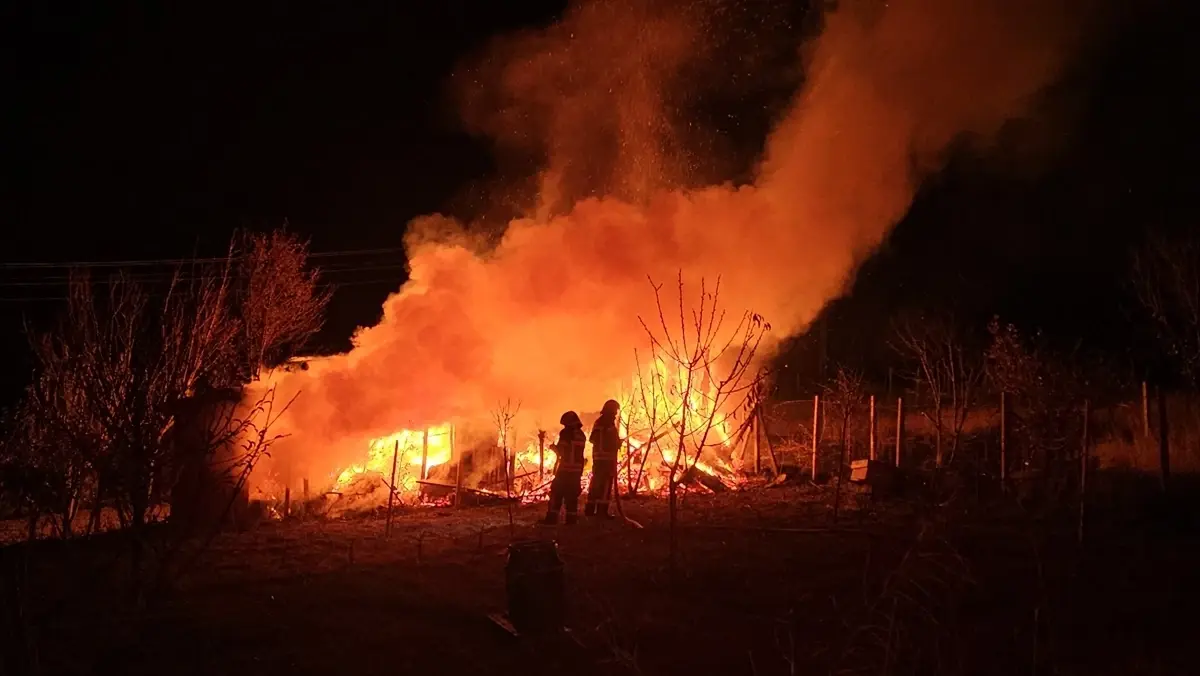 Çorum\'da Bağ Evinde Yangın