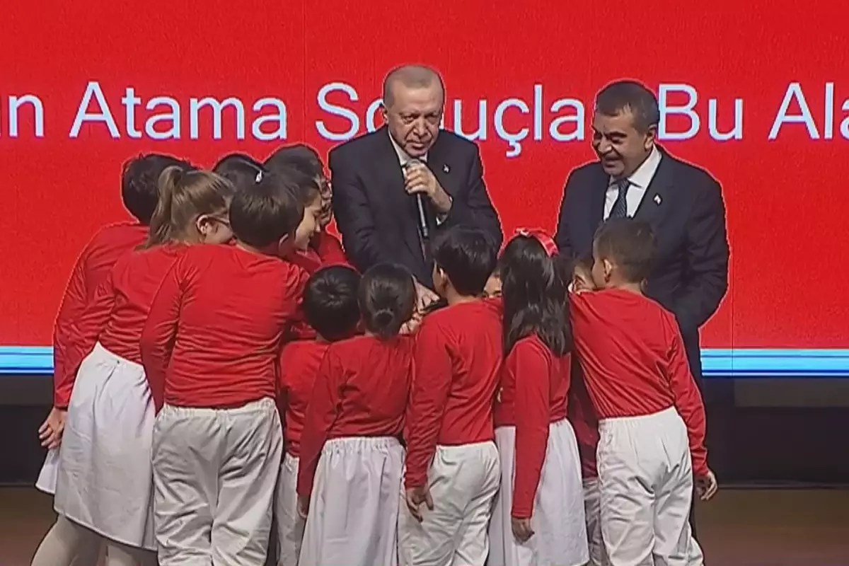 Cumhurbaşkanı Erdoğan butona bastı, 15 bin öğretmen ataması gerçekleşti