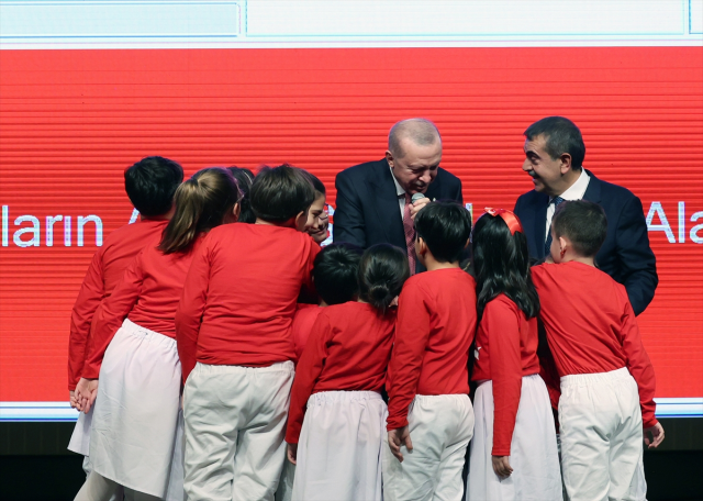 Cumhurbaşkanı Erdoğan butona bastı, 15 bin öğretmen ataması gerçekleşti