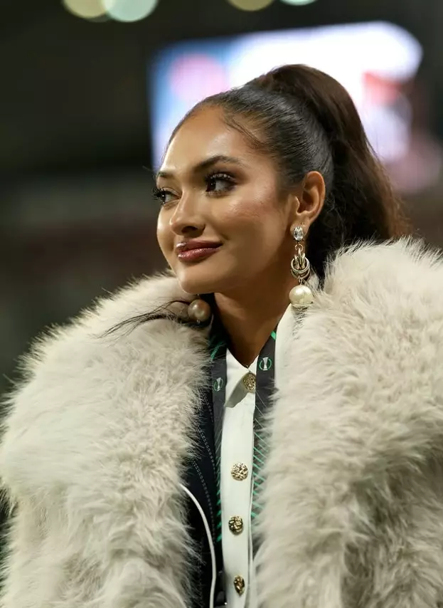 Hem Türkçe hem İngilizce yazdı! Yüksel Yıldırım'ın kızından Beşiktaş taraftarına tepki