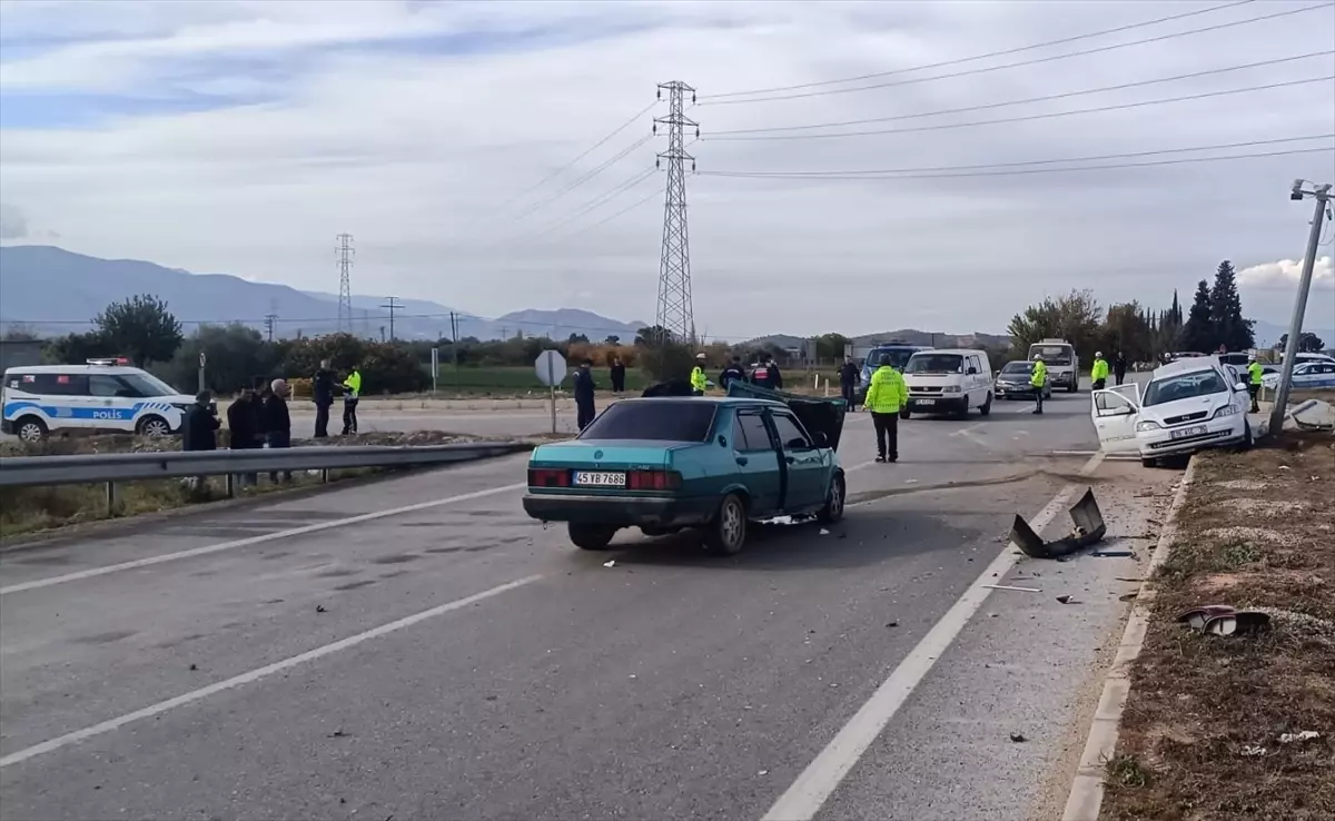 Ödemiş\'te Otomobil Kazası: 5 Yaralı