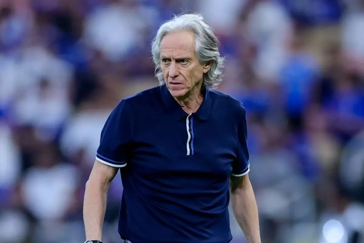 Jorge Jesus Suudi Arabistan\'da tozu dumana katıyor