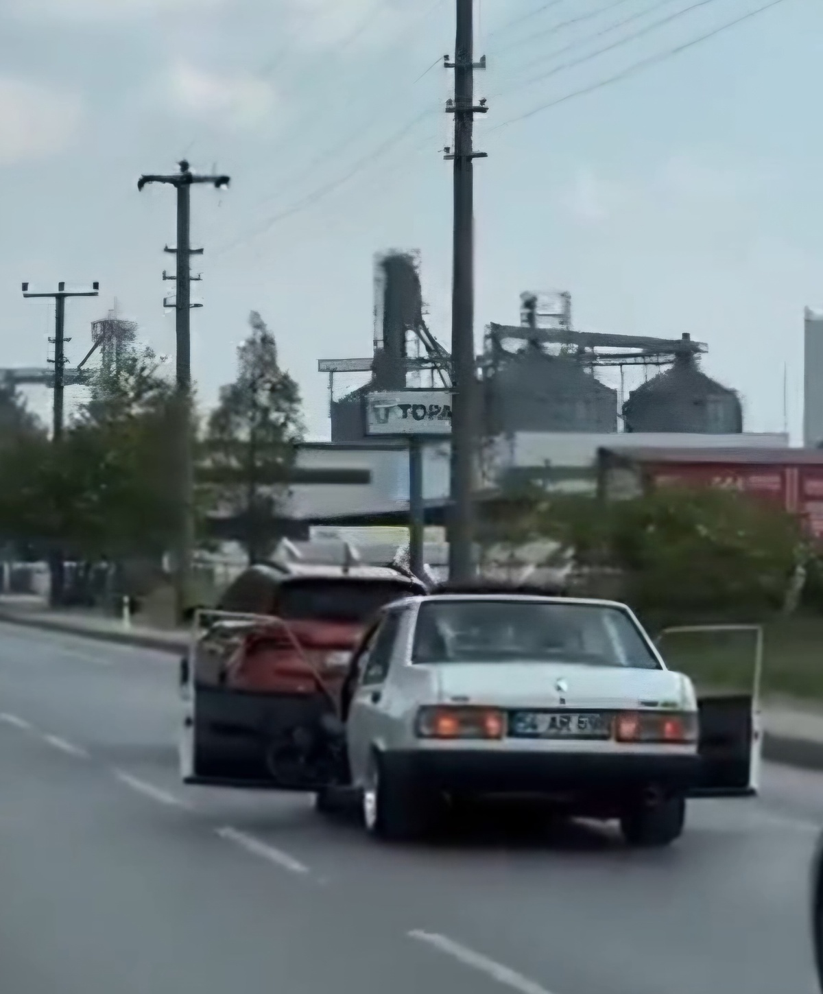 Dev müzikle trafikte tehlike