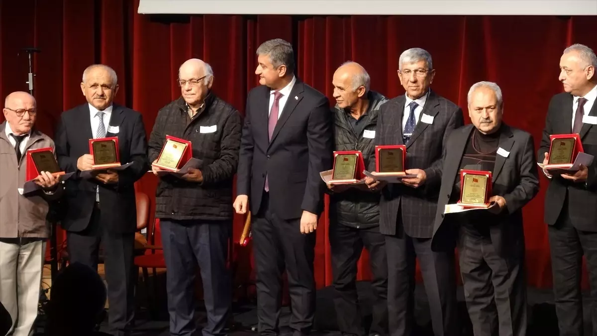 Karabük\'te 24 Kasım Öğretmenler Günü kutlandı