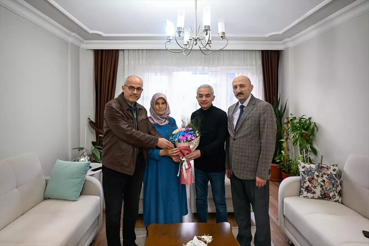 Vali Turan\'dan Emekli Öğretmenlere Ziyaret