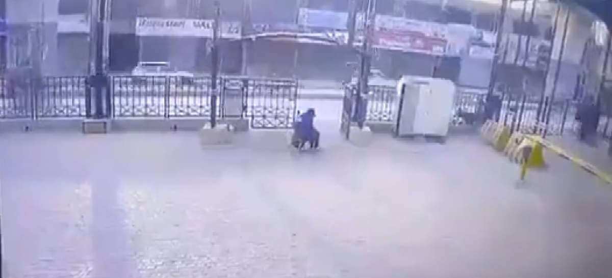 Peşaver\'de Jandarma Karakoluna Saldırı