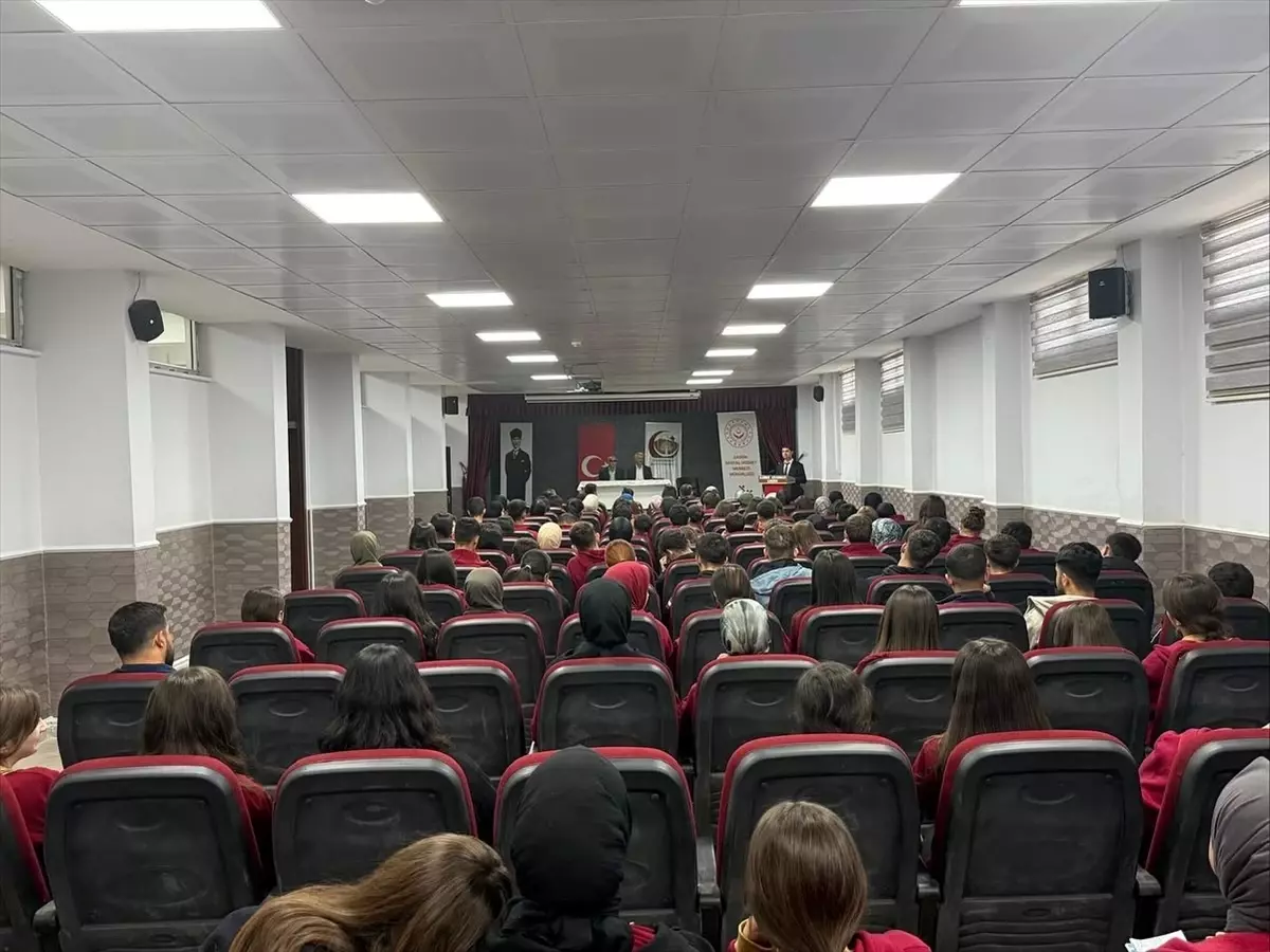 Sason\'da şehit ve gazi aileleri öğrencilerle buluştu