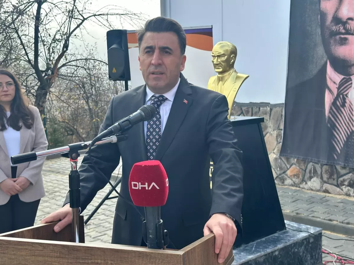 Tunceli\'de 6 şehit öğretmen anıldı