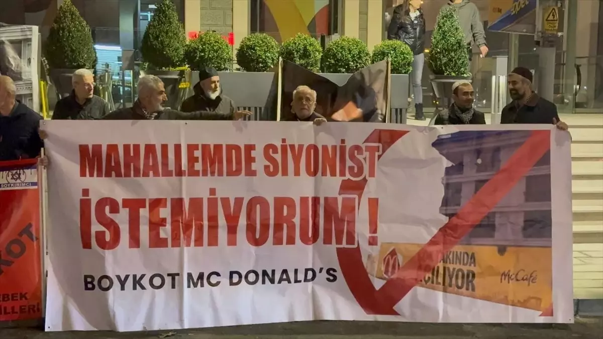 Üsküdar\'da McDonald\'s Protestosu 50. Günde