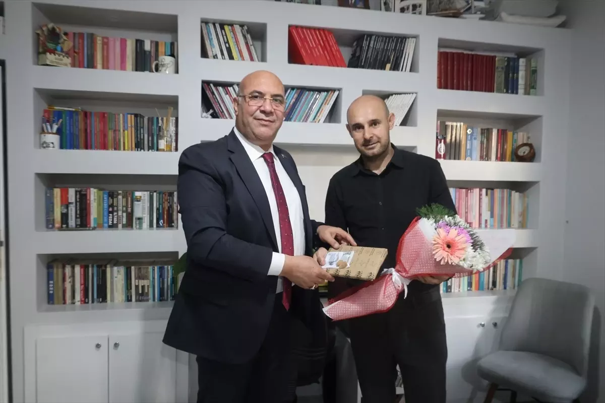 Van\'da Saldırıya Uğrayan Öğretmene Ziyaret