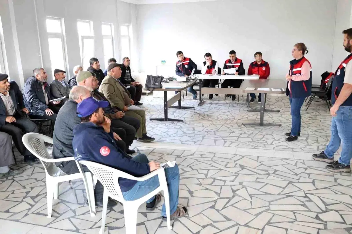 Afyonkarahisar\'da Çiftçi Toplantıları Devam Ediyor