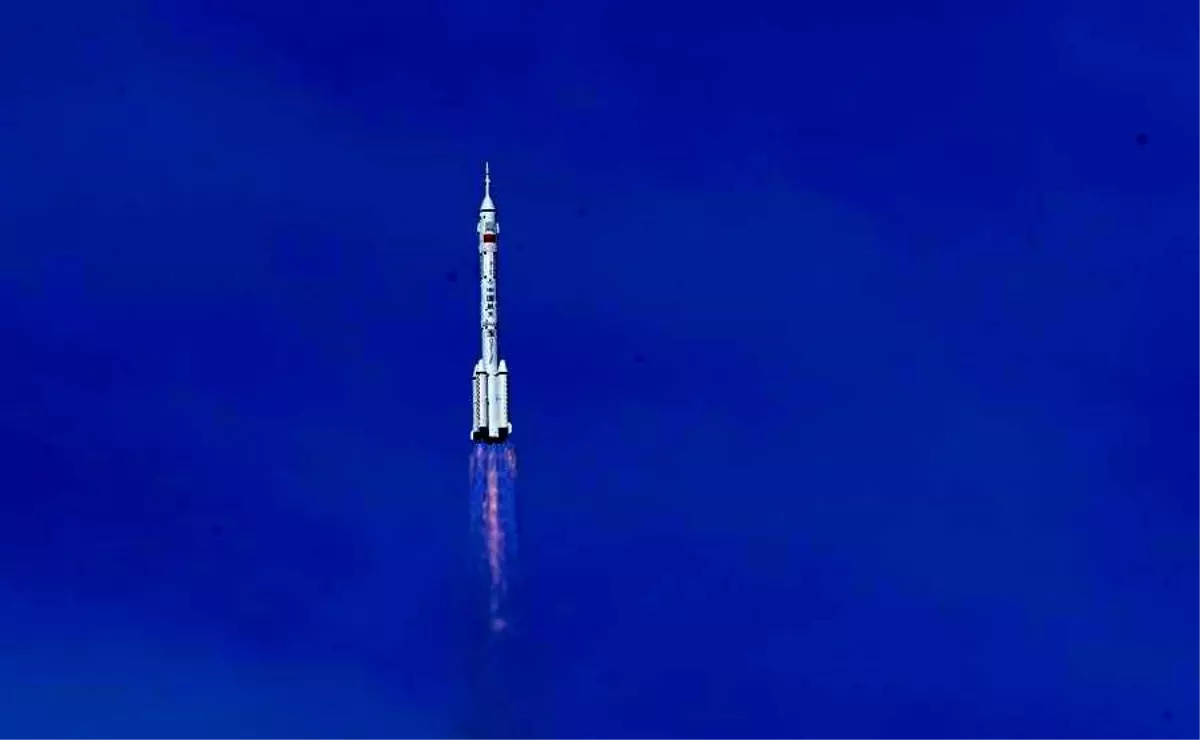 Çin Shenzhou-22\'yi Uzaya Gönderdi