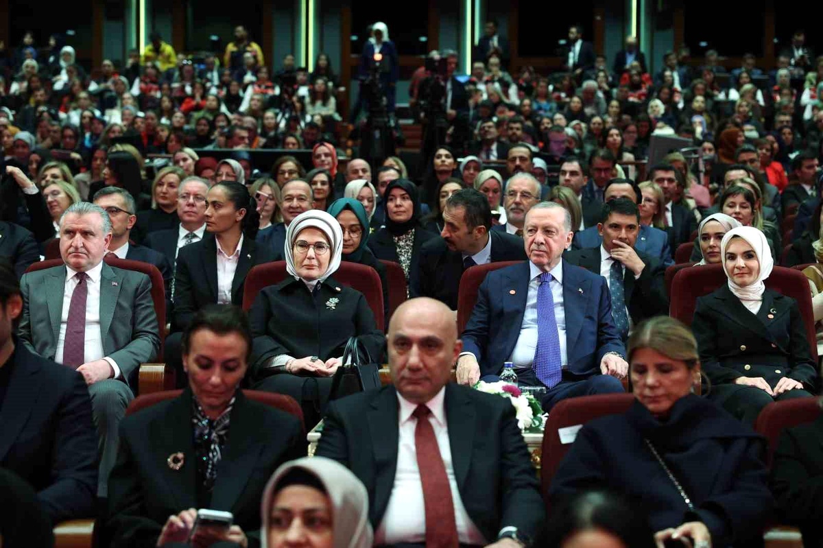 Cumhurbaşkanı Erdoğan: "Kadına el kaldıranın eli de, vicdanı da kararmıştır"