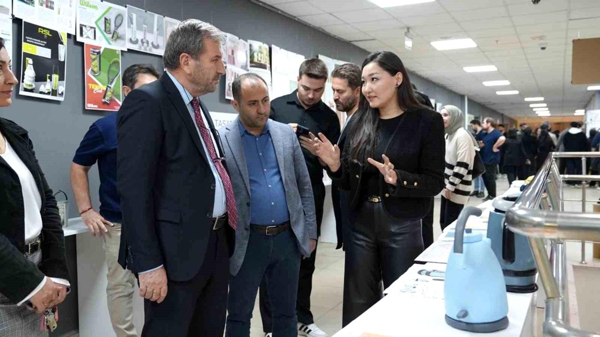 KBÜ Endüstriyel Tasarım Öğrencilerinin Yıl Sonu Sergisi Açıldı
