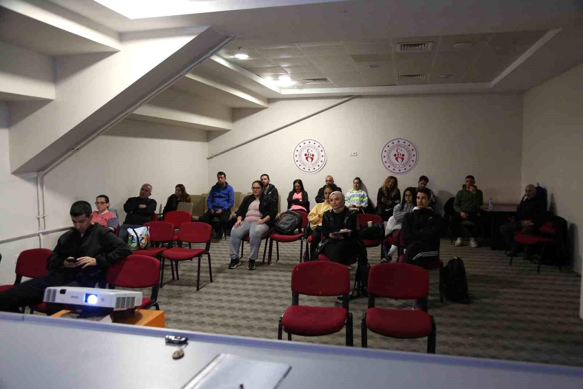 Menteşe\'de Antrenörlük Eğitimleri Devam Ediyor