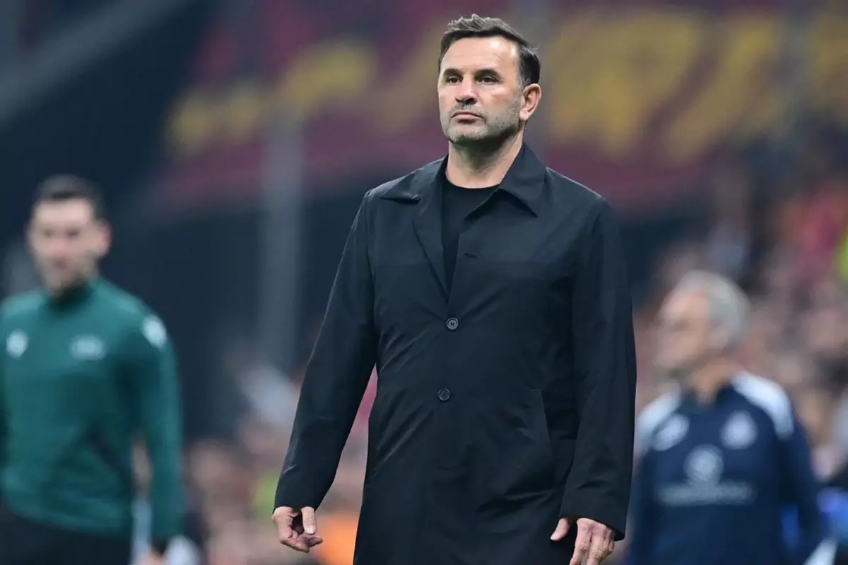 Okan Buruk, Galatasaraylı taraftarlara gecenin tek güzel haberini verdi