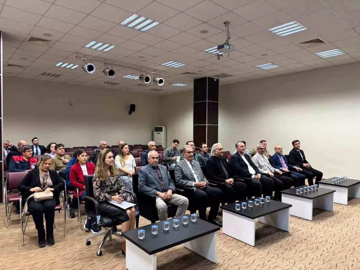 Söke\'de Tarıma Dayalı İhtisas Seracılık Toplantısı Düzenlendi