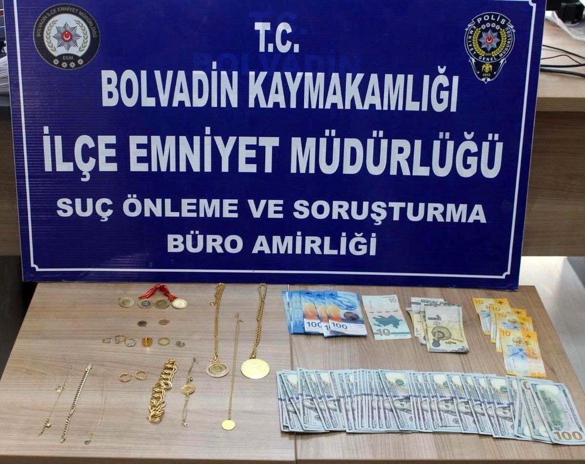 Dolandırıcılar Afyonkarahisar\'da Yakalandı