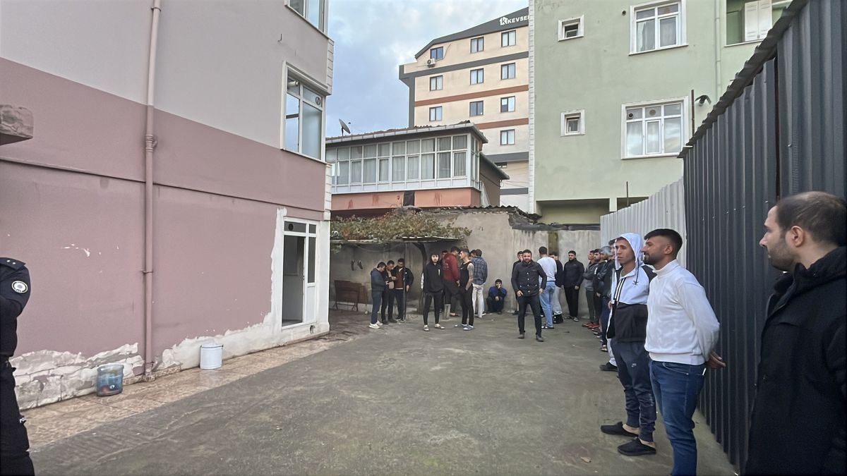 Darıca\'da İşçi Yangın Çıkardı: 4 Yaralı
