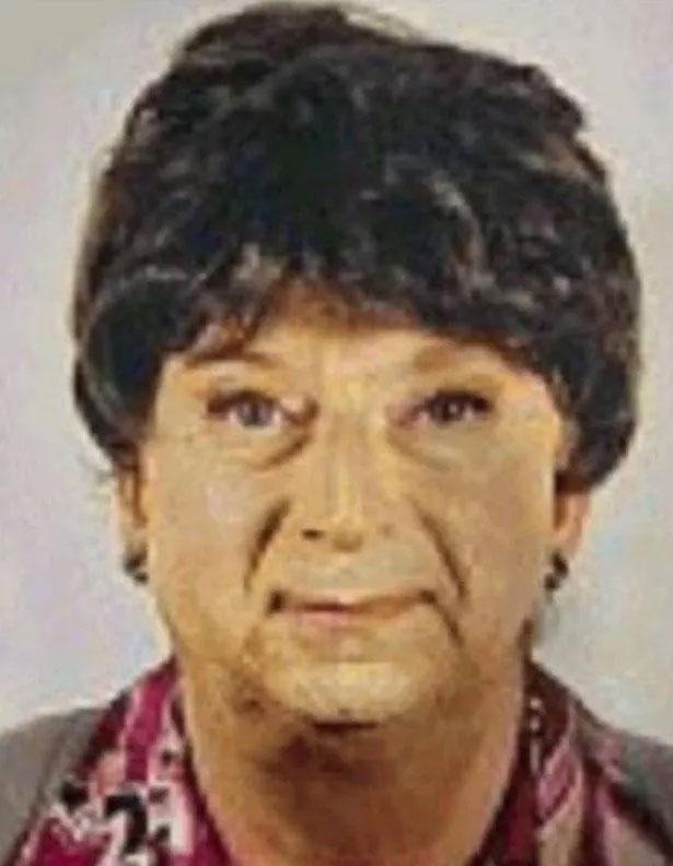 Annesinin kılığına girip 3 yıl boyunca emekli maaşını aldı