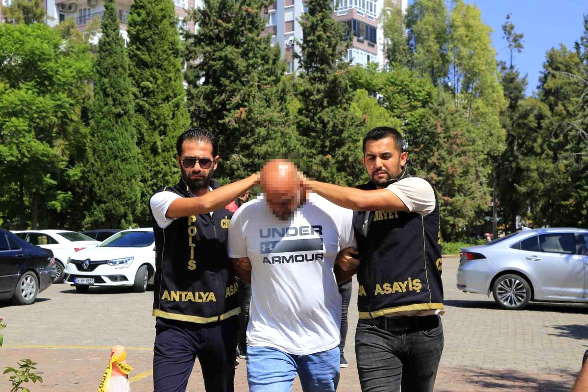 Antalya\'da Ses Kayıtları Dinlendi, Sanıklar Tehditler Yaptı