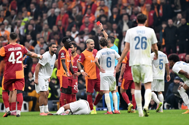 Bütün ülke Galatasaray maçını konuşuyor! Belçika basınından küstah başlık